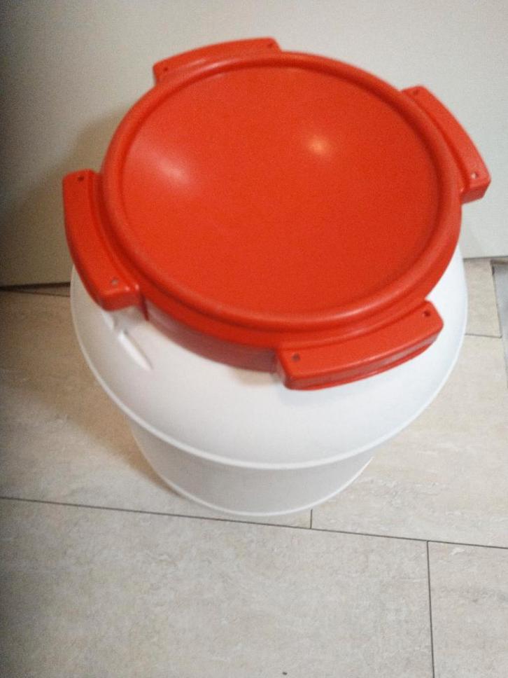 1 Curtec voerton / opslagton, schoon en netjes, Dieren en Toebehoren, Dierenvoeding, Hond, Ophalen