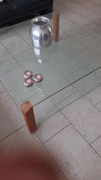 Glazen salontafel met houten poten 1meter x 1 meter, Ophalen, 50 tot 100 cm, Glas, 50 tot 100 cm