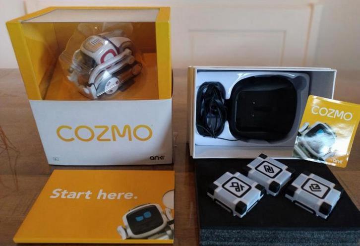 Anki Cozmo robot + koffer + kubussen + batterijen - compleet, Kinderen en Baby's, Speelgoed | Educatief en Creatief, Zo goed als nieuw