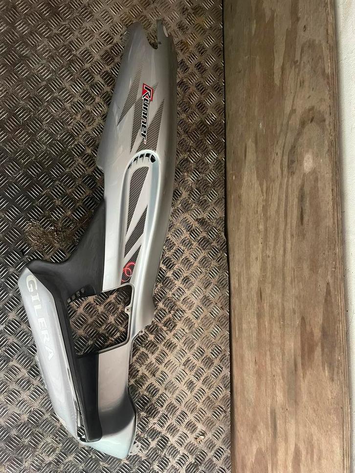 Gilera runner achterkap / zijkap, Motoren, Tuning en Styling, Ophalen
