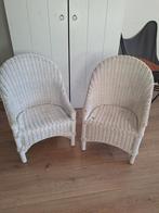 Twee witte  rotan kinderstoeltjes, Kinderen en Baby's, Ophalen of Verzenden