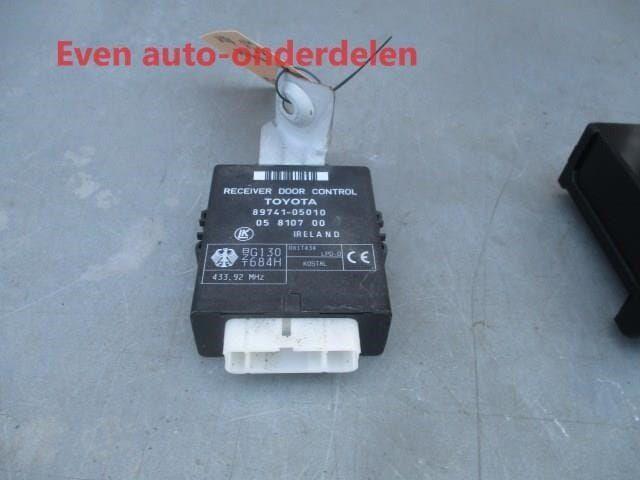 Ontvanger centrale portiervergrendeling Avensis (T22), Auto-onderdelen, Elektronica en Kabels, Toyota, Gebruikt, Ophalen of Verzenden