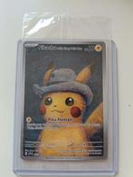 Pikachu with Grey Felt Hat, Hobby en Vrije tijd, Verzamelkaartspellen | Pokémon, Ophalen of Verzenden, Zo goed als nieuw, Sleeves of Kaarthoesjes