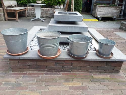4 zinken bloempotten, overpotten, plantenpotten € 10,-, Tuin en Terras, Bloempotten, Gebruikt, Metaal, Balkon, Tuin, Minder dan 40 cm