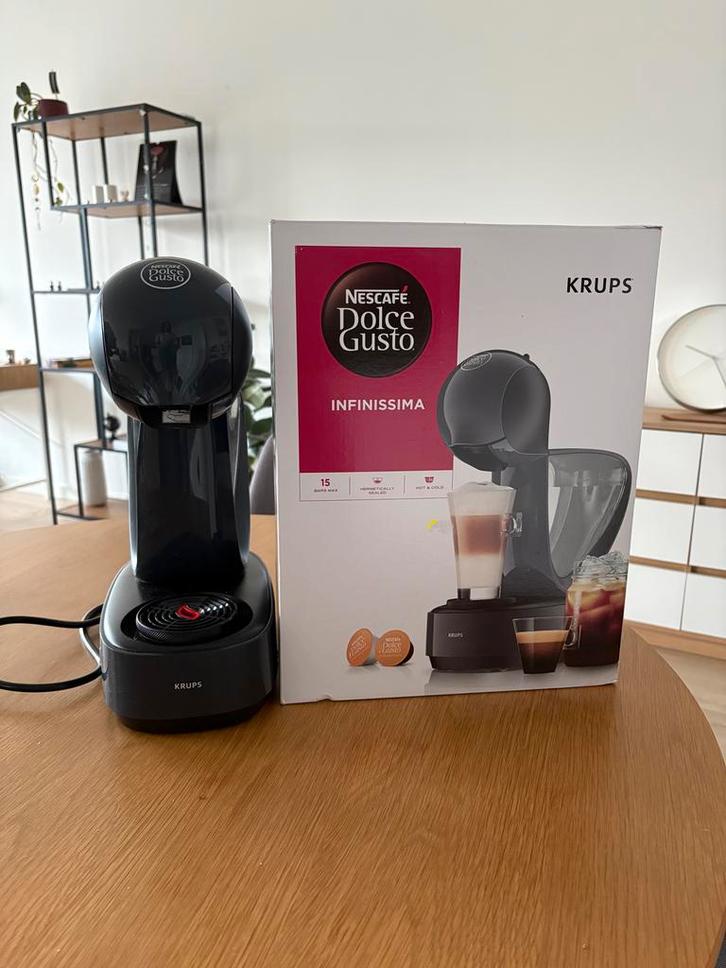 Krups Dolce Gusto Infinissima - Zo goed als nieuw!, Witgoed en Apparatuur, Koffiezetapparaten, Zo goed als nieuw, Koffiepads en cups