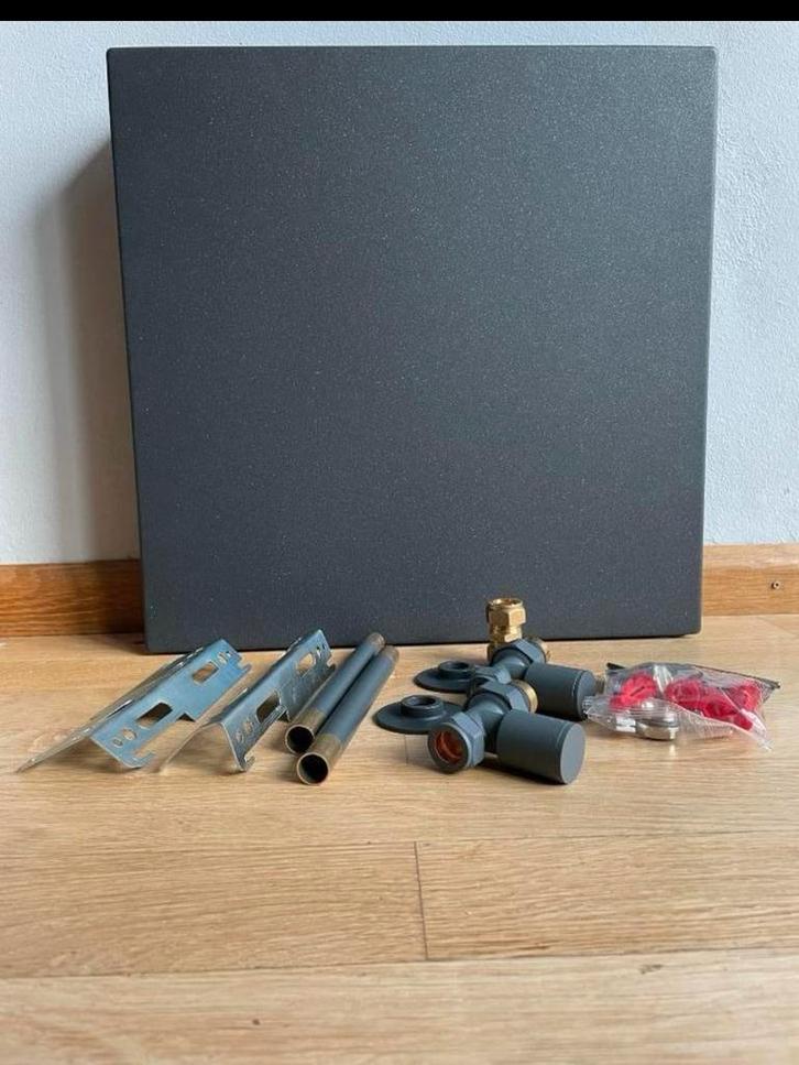 Designradiator 40x40 Nieuw Compleet, Doe-het-zelf en Verbouw, Verwarming en Radiatoren, Nieuw, Radiator, Minder dan 200 watt, Minder dan 30 cm