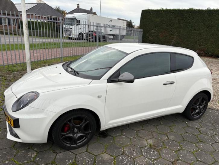 Alfa Romeo MiTo Turbo Twinair 105pk S&S 2016 Wit, Auto's, Alfa Romeo, Particulier, MiTo, ABS, Airbags, Airconditioning, Bluetooth