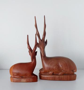 Vintage houten hertjes  beschikbaar voor biedingen