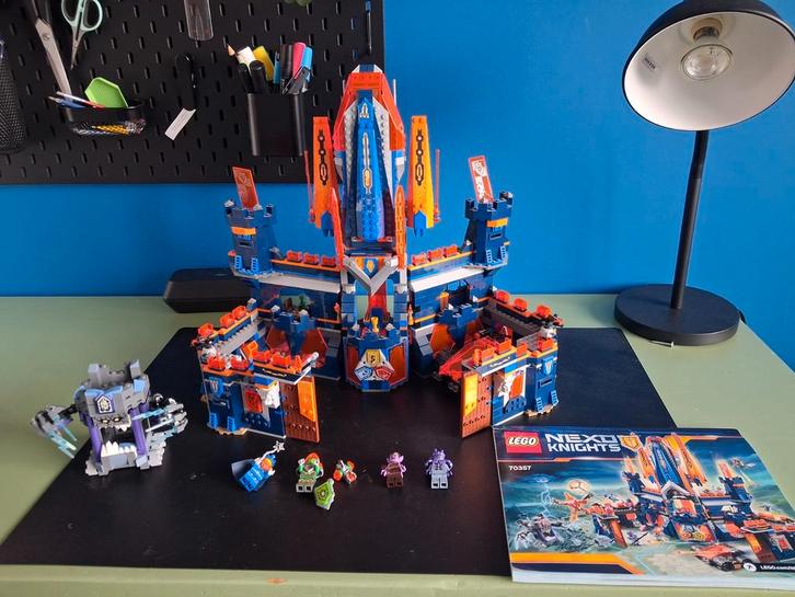 LEGO Nexo Knights 70357 - Bijna Compleet!, Kinderen en Baby's, Speelgoed | Duplo en Lego, Zo goed als nieuw, Lego, Complete set