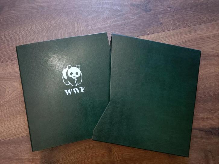 Album WWF met zegels en enveloppen, Postzegels en Munten, Postzegels | Volle albums en Verzamelingen, Buitenland, Ophalen of Verzenden