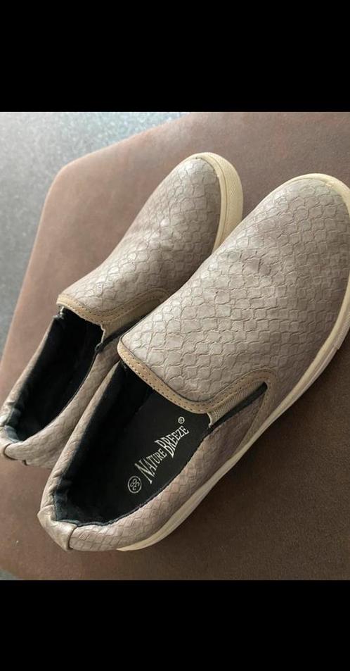 Nature Breeze Instappers - Maat 38, Kleding | Dames, Schoenen, Zo goed als nieuw, Instappers, Beige, Ophalen of Verzenden
