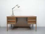 Vintage bureau | Coen de Vries | Emmein Emmen, Huis en Inrichting, Bureaus, Ophalen, Gebruikt, ., Emmen
