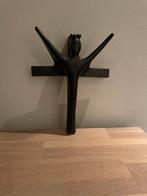 Modern Jezus Kruisbeeld, Ophalen
