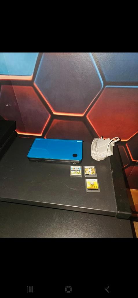 Nintendo DSi XL Blauw + 3 Games, Spelcomputers en Games, Spelcomputers | Nintendo DS, Gebruikt, Dsi XL, Blauw, Met games, Ophalen of Verzenden