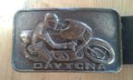 motorriem Daytona, Ophalen