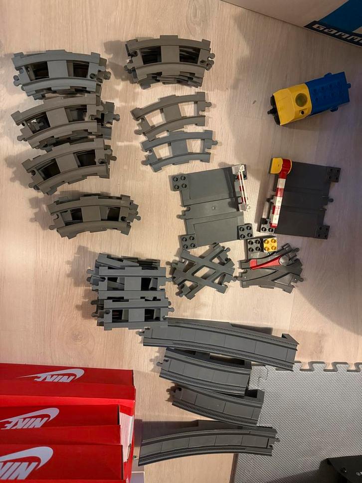 Duplo treinrails: bochten, recht, wissels en brug, Kinderen en Baby's, Speelgoed | Duplo en Lego, Gebruikt, Duplo, Losse stenen