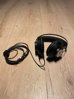 AKG K72 hoofdtelefoon, Ophalen of Verzenden, Zo goed als nieuw, Over-ear