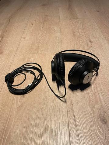AKG K72 hoofdtelefoon beschikbaar voor biedingen