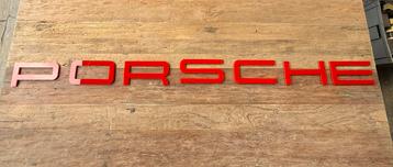 Plexiglas letters PORSCHE beschikbaar voor biedingen