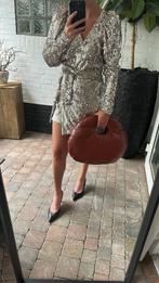 Rotate wrap dress pailletten 40 zilver jurk nieuw €380, Kleding | Dames, Jurken, Ophalen of Verzenden, Zo goed als nieuw, Maat 38/40 (M)