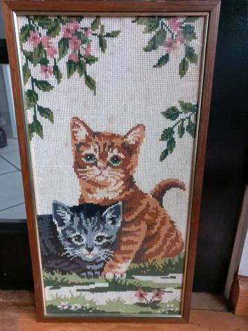 vintage geborduurde katten beschikbaar voor biedingen