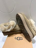 Nieuwe Moss Groene UGG hoge zolen Instappers - Maat 39, Ophalen of Verzenden, Nieuw, Groen, Instappers