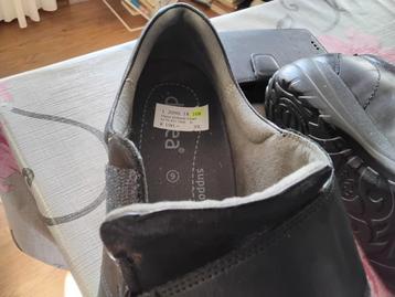 Zwarte durea schoenen maat 39 wijte h/zga nieuw 190€ nu 25€ beschikbaar voor biedingen