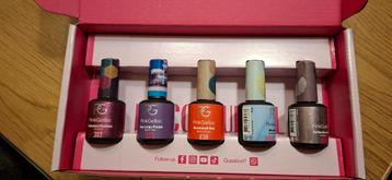 Pinkgellac en toebehoren  beschikbaar voor biedingen