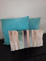 3 kussens, Ophalen of Verzenden, Zo goed als nieuw, Blauw, Vierkant