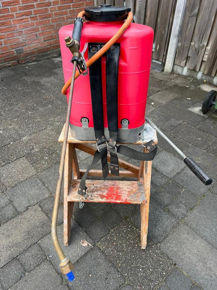 Rugspuit - Ideaal voor tuin en landbouw!, Tuin en Terras, Bestrijdingsmiddelen, Gebruikt, Onkruidbestrijding, Ophalen of Verzenden