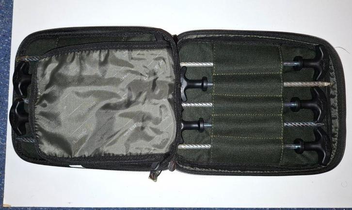 Chub bivvy pegs 8 inch 10 stuks in luxe opbergzak nieuw, Watersport en Boten, Hengelsport | Karpervissen, Nieuw, Overige typen