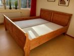 Houten tweepersoons bed, Gebruikt, Tweepersoons, Ophalen of Verzenden, 180 cm