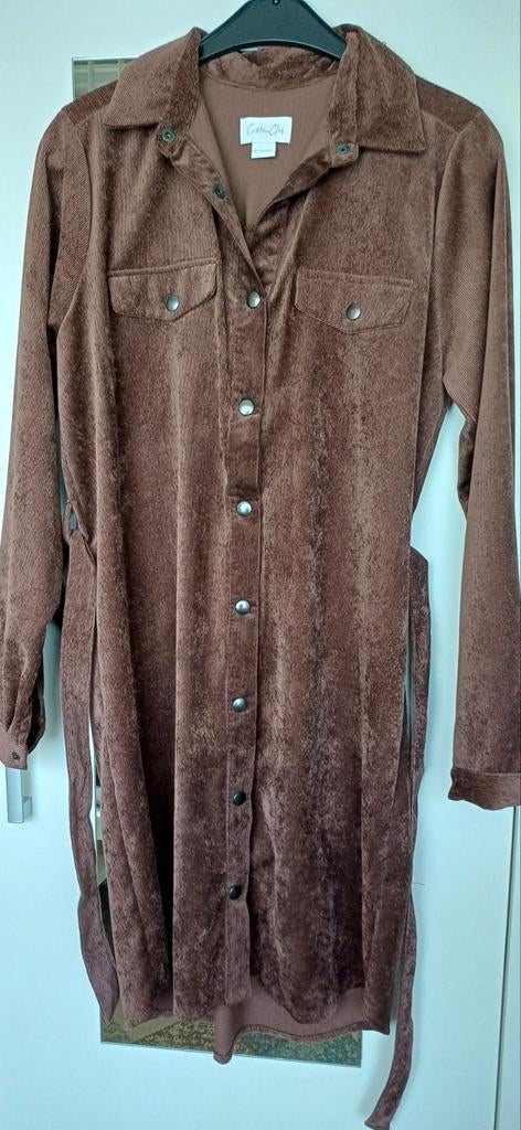 Blouse met druk knopen (merk COTTON CLUB), Kleding | Dames, Blouses en Tunieken, Ophalen, Zo goed als nieuw, Bruin