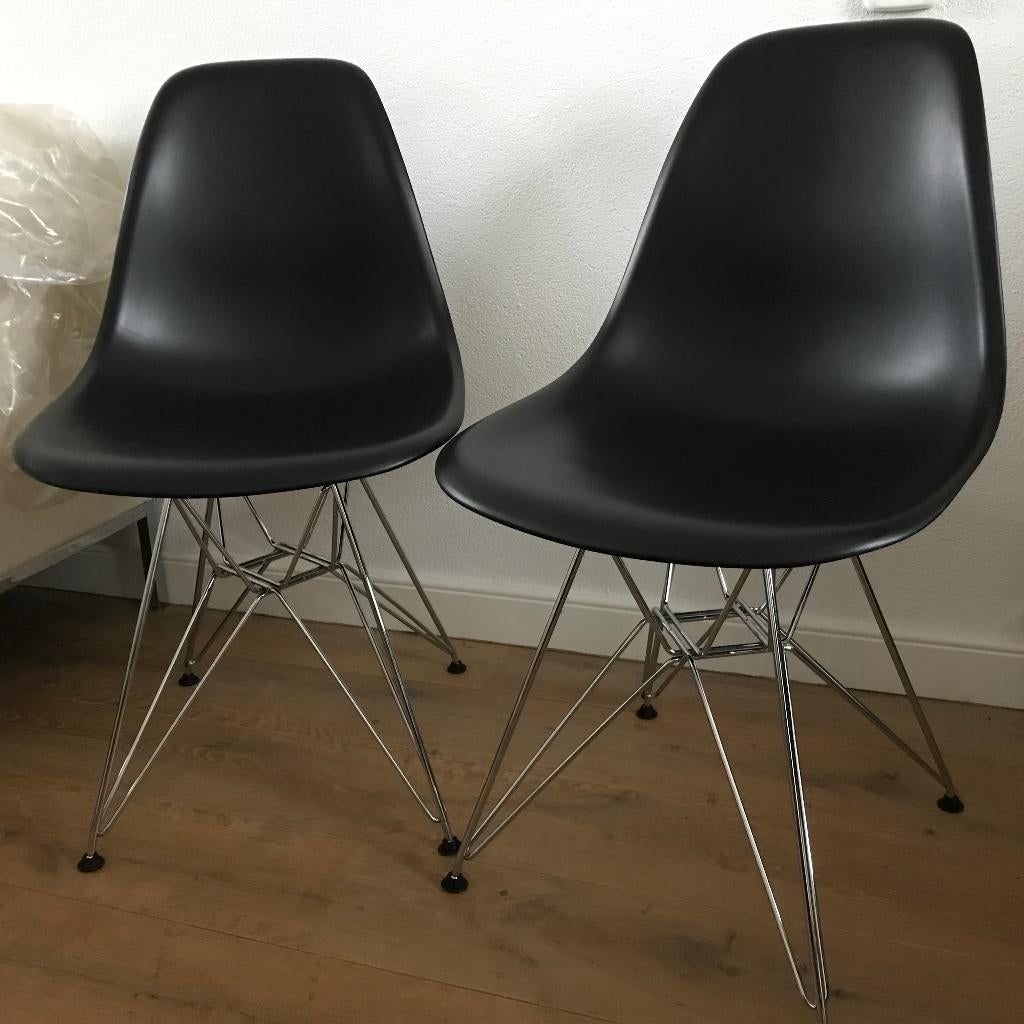 2 Vitra DSR Eames plastic chair design stoel zwart, Huis en Inrichting, Stoelen, Gebruikt, Zwart, Ophalen of Verzenden, Nvt