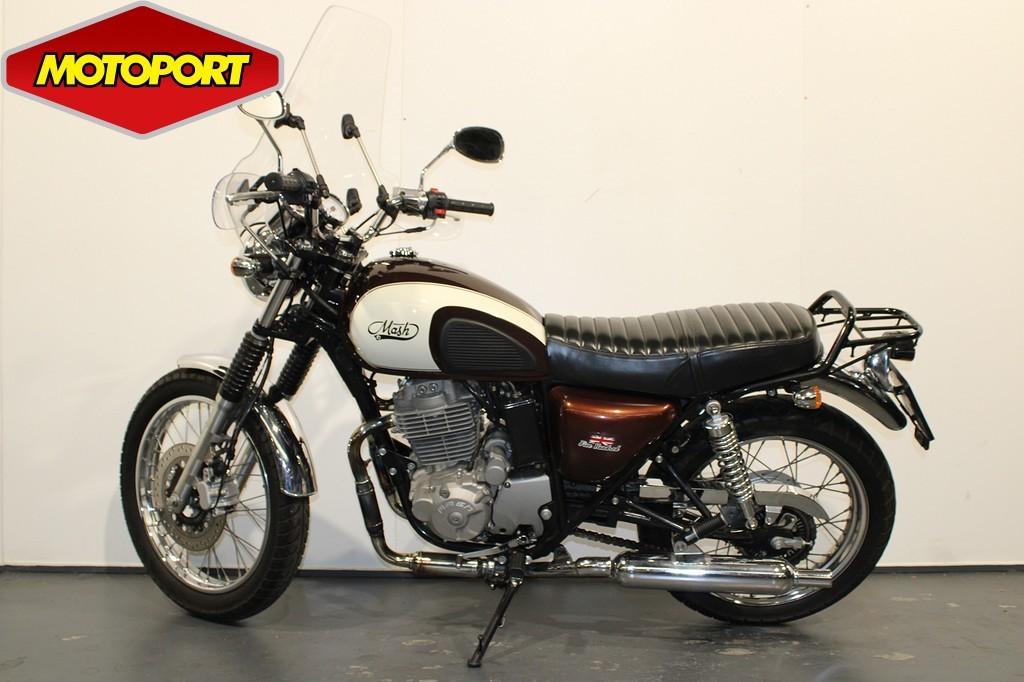 Mash FIVE HUNDRED 400 (bj 2021), Motoren, Motoren | Mash, Bedrijf, 12 t/m 35 kW, Naked bike