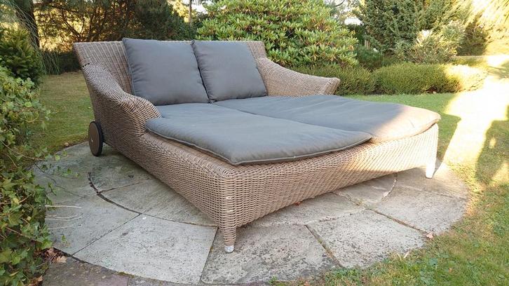 Mooi groot ligbed , 4 Seasons Valentine., Tuin en Terras, Ligbedden, Zo goed als nieuw, Wicker, Ophalen