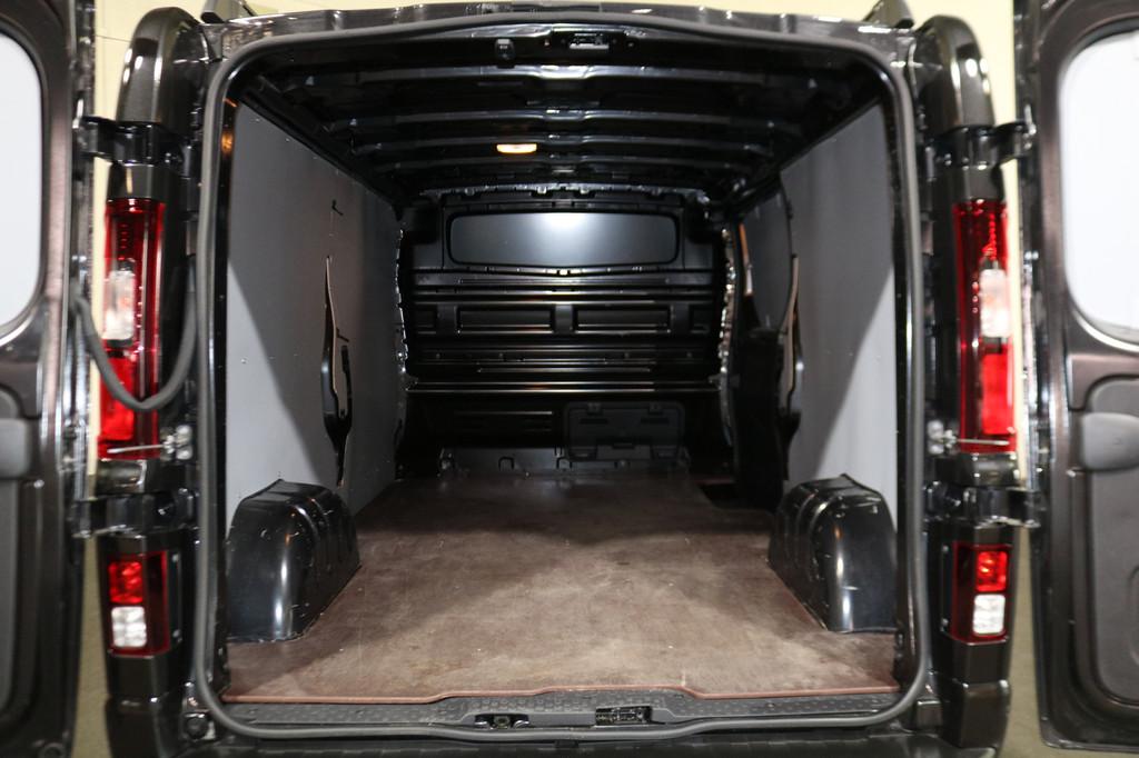 Nissan Primastar 2.0 dCi 170pk Automaat L2 H1 Nismo Edition, Auto's, Bestelauto's, Gebruikt, Euro 6, 4 cilinders, Zwart