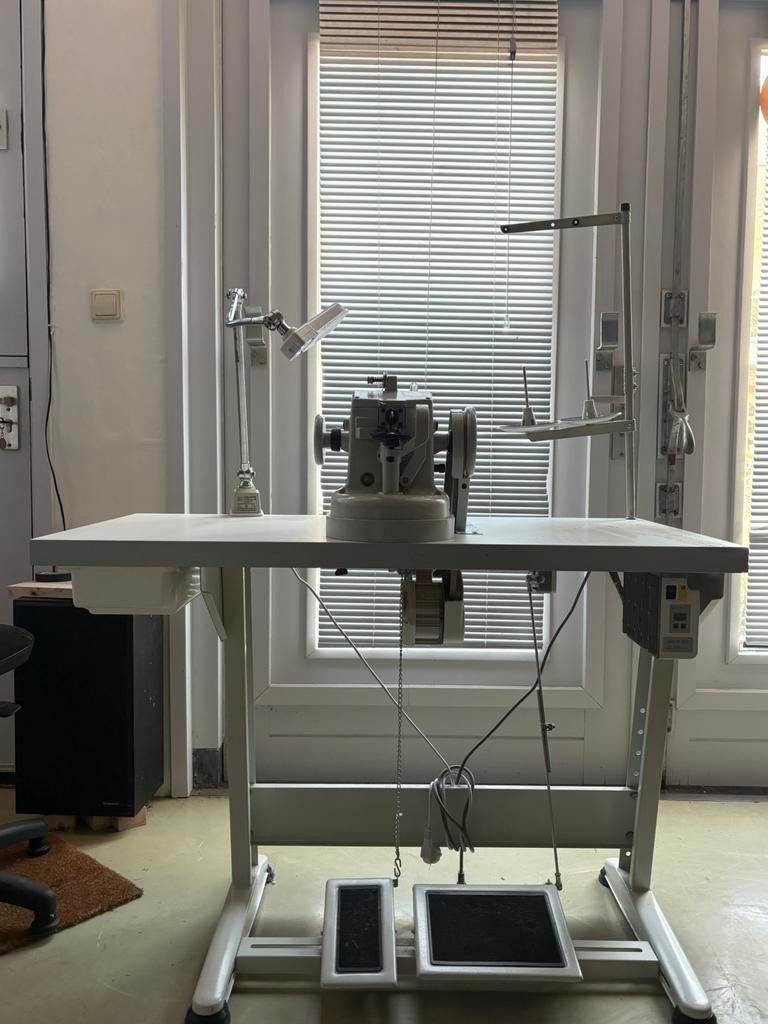 MOET WEG NU €600 Industriele naaimachine TYPICAL GP5-III-A, Ophalen, Zo goed als nieuw, Elektrisch, Overige soorten