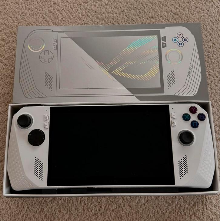 ASUS ROG Ally – Zo goed als nieuw – Compleet, Spelcomputers en Games, Spelcomputers | Overige, Zo goed als nieuw, Ophalen of Verzenden