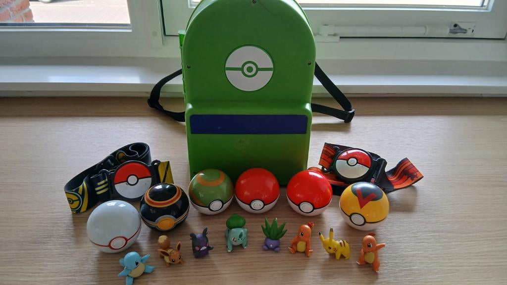 Pokemon speelset: rugtas, figuren en Pokeballen, Ophalen, Gebruikt, Jongen of Meisje
