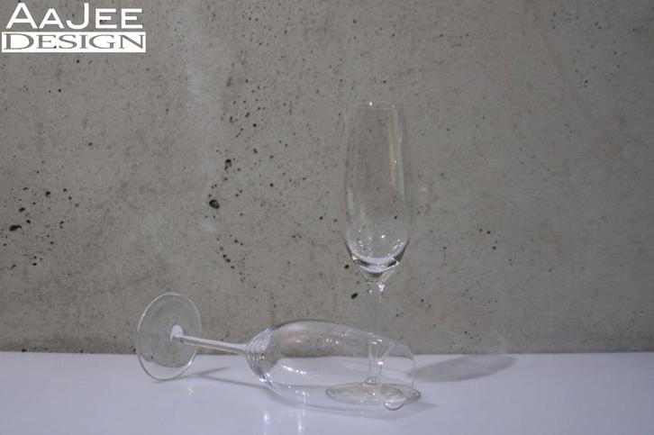 2 Schott Zwiesel - Champagneflutes - Flûtes - Nieuwstaat, Antiek en Kunst, Antiek | Glas en Kristal, Ophalen of Verzenden