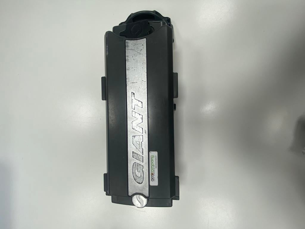 Giant accu fiets accu 24v 14ah, Fietsen en Brommers, Ophalen of Verzenden, Zo goed als nieuw