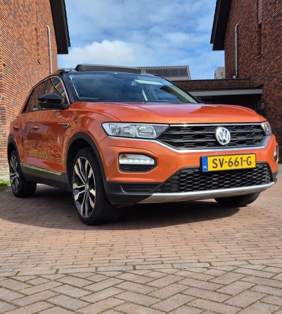 VW T-ROC Style 1.0 TSI | Panorama | ACC | CAMERA | Dealerond, Auto's, Volkswagen, Voorwielaandrijving, Stof, Overige kleuren, Start-stop-systeem