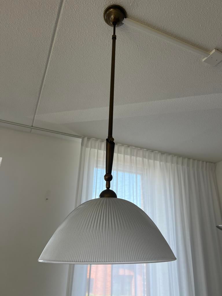 Vintage hanglamp met geribbeld glazen kap, Huis en Inrichting, Lampen | Hanglampen, Ophalen, Gebruikt, Glas, 75 cm of meer