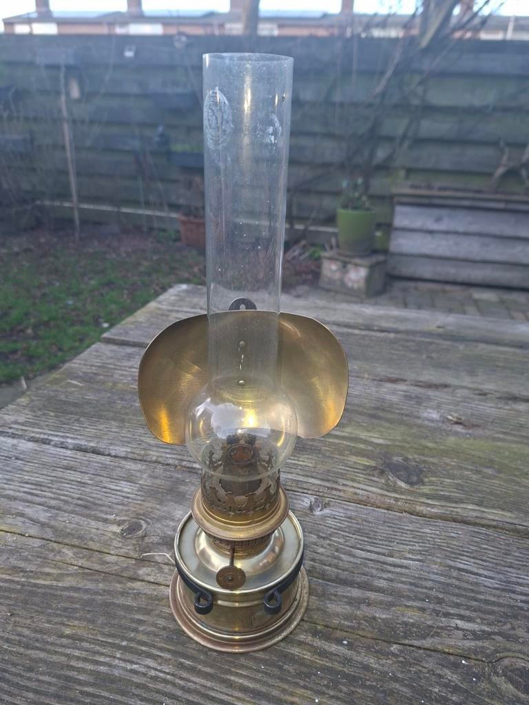 Antieke Messing Olielamp, Pantrylamp met Glazen Kap, Ophalen of Verzenden