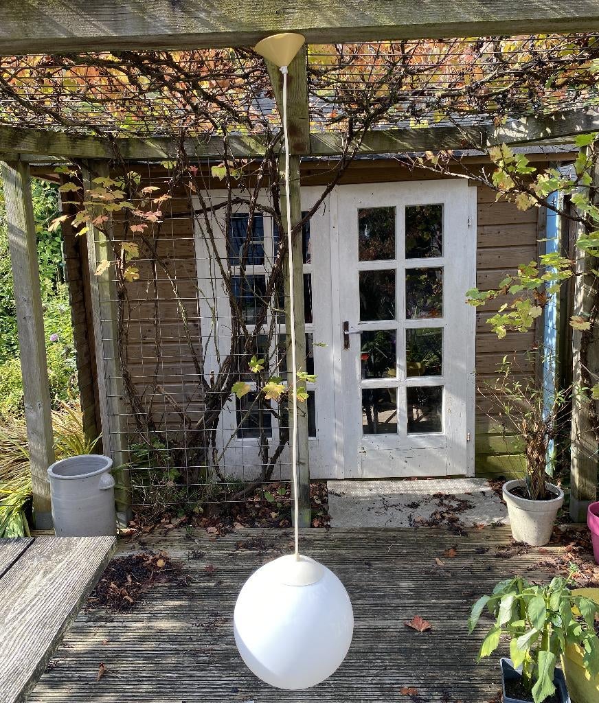 Leuke Vintage Schoollamp ( retro midcentury design ), Gebruikt, Ophalen of Verzenden, Glas, 75 cm of meer