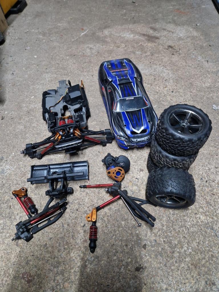 Traxxas e revo 1 16, Elektro, Gebruikt, Auto offroad, Ophalen of Verzenden