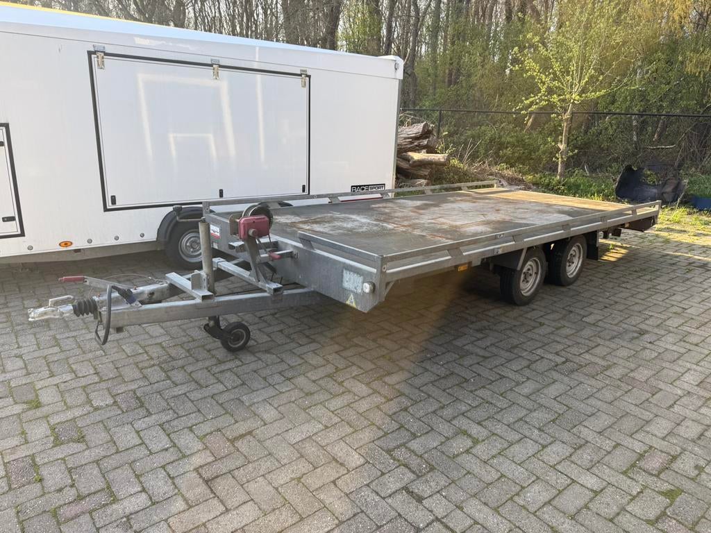 Peters autoambulance autotransporter 2700kg, Ophalen, Zo goed als nieuw