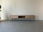 Sav & Okse Rikke TV meubel Eiken Whitewash, Ophalen, 150 tot 200 cm, Eikenhout, Zo goed als nieuw