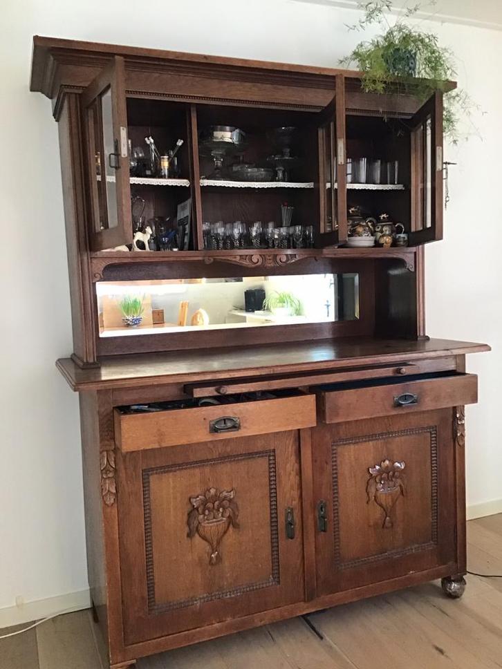 Antieke buffetkast., Huis en Inrichting, Kasten | Buffetkasten, Zo goed als nieuw, 200 cm of meer, 25 tot 50 cm, Glas, Ophalen
